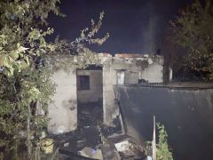 Фотография с места пожара в д. Б. Карачуры Чебоксарского районаВ Чувашии за сутки в огне погибли 3 человека пожар 
