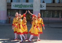 img_8135.jpgВ День России в Новочебоксарске состоялись соревнования среди школьников и легкоатлетический фестиваль