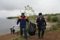 img_9229.jpgВ Новочебоксарске состоялся экологический субботник на Набережной в рамках акции \"Чистый берег\"