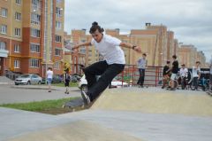В Новом городе в новом скейт-парке прошли зрелищные соревнования