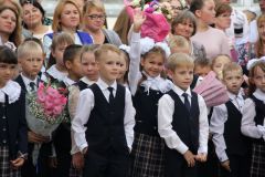 ПервоклассникиПервоклассниками новочебоксарских школ стали ребята из ДНР и ЛНР 1 сентября 