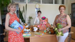 Сотрудники филиала «Чувашэнерго» собрали «Коробку храбрости» для детей с онкологическими заболеваниями