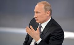 kremlin.ru3_.jpgВладимир Путин: “Пик проблем пройден...” Президент России Владимир Путин 