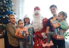  Дед Мороз и Снегурочка дарят праздник многодетным семьям химиков Химпром 
