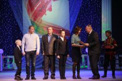  В День рождения Новочебоксарска чествовали предприятия и жителей города День рождения города Новочебоксарска награждение 