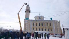 На минарете мечети в Новочебоксарске установили  полумесяц