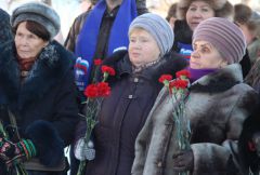 Новочебоксарцы почтили память погибших жителей и защитников блокадного Ленинграда минутой молчания