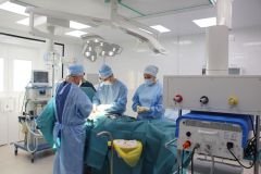 В новом хирургическом корпусе онкологического диспансера врачи провели первые операции