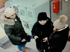  В Чебоксарах три девушки подозреваются в краже денег с чужой банковской карты