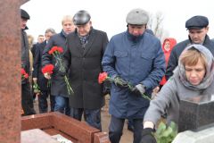 В Чебоксарском  районе открыли памятник депутату Игорю Кушеву