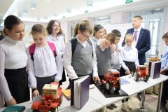 В Чувашии впервые провели День чувашского трактора 2021 - Год российской науки 