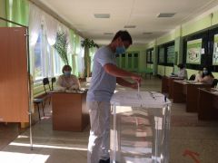 Голосование на участкеНовочебоксарск: хроника голосования по поправкам к Конституции: в 10-й школе голосовать приятно 