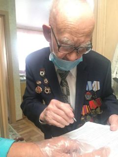Ветеран Великой Отечественной войны Георгий Борков проголосовал дома Выборы-2020 