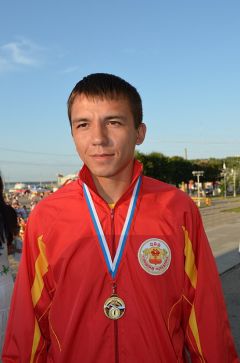 post-308604-1394800878.jpgЧувашский самбист стал бронзовым призером чемпионата России самбо 