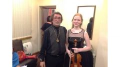 Полина Маркова с Юрием Башметом.Юная скрипачка из Чебоксар выступила вместе  с оркестром Юрия Башмета