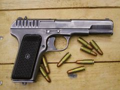 Пистолет ТТМосквич осужден заочно и объявлен в розыск Преступление и наказание пистолет ТТ оружие 