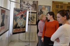 На выставке советских плакатов в Чувашском национальной музее В Чебоксарах открылась выставка «Плакаты войны. На пути к Великой Победе» Выставка 
