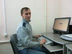 Николай Пара­хин, незрячий специалист библиотеки, ведущий курсы обучения цифровой грамотностиМир на кончиках пальцев