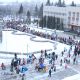 По улицам Новочебоксарска прошли Деды Морозы, Бабы Яги и другие сказочные герои Новый год в Новочебоксарске 2016 