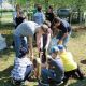 В школе № 17 учащиеся вместе с учителями и родителями посадили саженцы кедра
