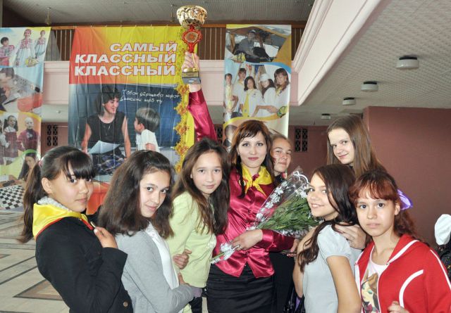Татьяна Мартынова с группой поддержки. Фото Валерия Бакланова.