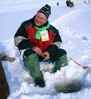 У министра юстиции ЧР В.Петрова клюет, поэтому и настроение хорошее.