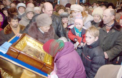 В Малом храме Собора у иконы.
