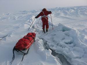 Через небольшие трещины можно и перепрыгнуть... 