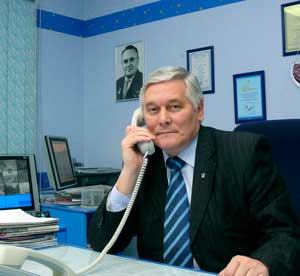 Президент ассоциации содействия космонавтике “Байконур — Чебоксары”, вице-президент Федерации космонавтики России, заслуженный испытатель космической техники Валериан ТИХОНОВ. Фото из архива В.Тихонова.