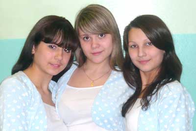  Ксюша Головинова, Юля Хайруллина, Женя Яковлева.  Фото автора.