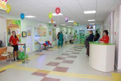 18 ноября 2015 года после капремонта открылась детская поликлиника. До неузнаваемости обновлен весь первый этаж — от входной группы до помещений внутри. Детская поликлиника к Новому году преобразится ремонт 