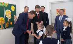 Игорь Комаров поздравил учеников ПФО с Днем знаний