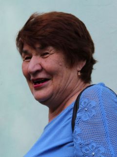 Маргарита Николаевна,  жительница дома № 30  по ул. КоммунистическойПора считать дворы
