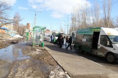 1 апреля, остановка “Иваново”. Фото Максима БоброваНу и что вам здесь не нравится? Хватит погибать на дорогах! 