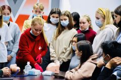 Волонтеры-медикиВолонтеры-медики Чувашии обучат школьников и студентов - будущих коллег волонтеры 
