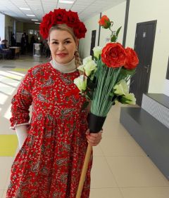 В школу № 11 на выборы пришла Весна, зовут ее Юлия Павлова.Дружно, все вместе выбрали Президента Выборы-2024 