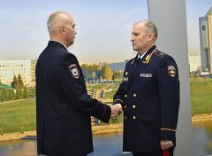  Глава МВД РФ наградил полицейского из Новочебоксарска медалью «За смелость во имя спасения»