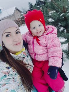 Полина Тарасова с Ксюшей (д. Заовражное Чебоксарского района).Вы раскрасили зиму Фотопроект “Моя Чувашия – моя Родина” 