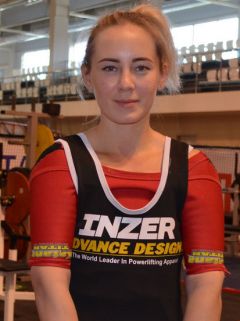 Виктория Кострюкова (18 лет) заняла первое место в категории до 47 кг и абсолютном зачете.Как натренируешь,  так и пожмешь Пауэрлифтинг 