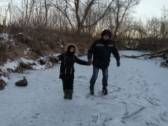 Владимир Кулаев с сыном  (д. Ельниково Марпосадского района).Вы раскрасили зиму Фотопроект “Моя Чувашия – моя Родина” 