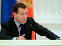 Дмитрий Медведев в прошлом году заработал 3 миллиона рублей президент Медведев доходы 