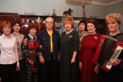 Героя Социалистического Труда Александра Александровича Колыванова поздравили с Днем героев Отечества и грядущим Новым годом