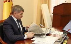 Глава Чувашии Олег Николаев за журналистские расследования в СМИ