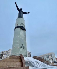 Монументу Матери-Покровительницы в Чебоксарах требуется косметический ремонт