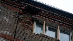 ОбрушениеПо факту разрушения кладки дома по ул. Энгельса в Чебоксарах возбуждено уголовное дело  СУ СКР по Чувашии 