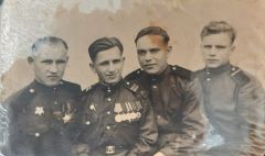 Прадед Федор Козлов (первый слева) со своими боевыми друзьями. Май – время, когда плачет душа Бессмертный полк 