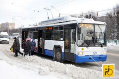 Новый троллейбус на маршруте. Фото Александра СидороваПриобретение года События 2014 года 