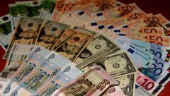 xw_1040659.jpgЦБ РФ установил новогодние курсы валют