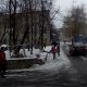 В Чебоксарах 6-летняя девочка, катаясь на ледянках, попала под колеса автомобиля (видео)